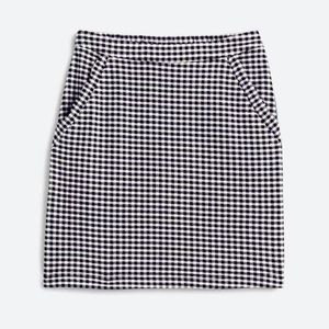 NWOT Skies are Blue Skirt